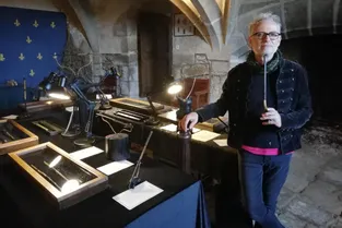 Frédéric Rességuier, facteur de baguettes magiques, expose à Saint-Bonnet-le-Chastel dans le Puy-de-Dôme