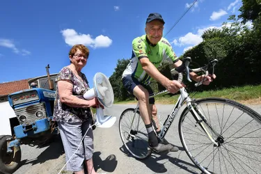 A 82 ans, Maurice avale 3.000 km de vélo par an en se dopant... au cassis à l'eau