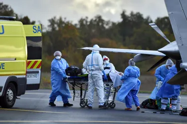 Auvergne-Rhône-Alpes : 43 transferts de patients vers d'autres régions depuis mi-octobre