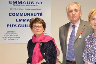 L’ancien président a reçu les insignes de chevalier de la Légion d’Honneur à Puy-Guillaume