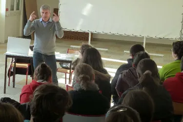 Jean-Claude Mourlevat en visite au lycée Montdory