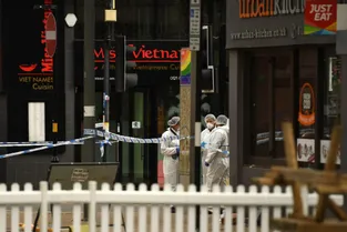 Attaque au couteau au Royaume-Uni : un mort et plusieurs blessés