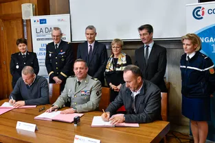 Deux premières entreprises de l'Allier signent une convention pour soutenir la réserve militaire