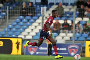 Clermont Foot : Michel Espinosa signe pro