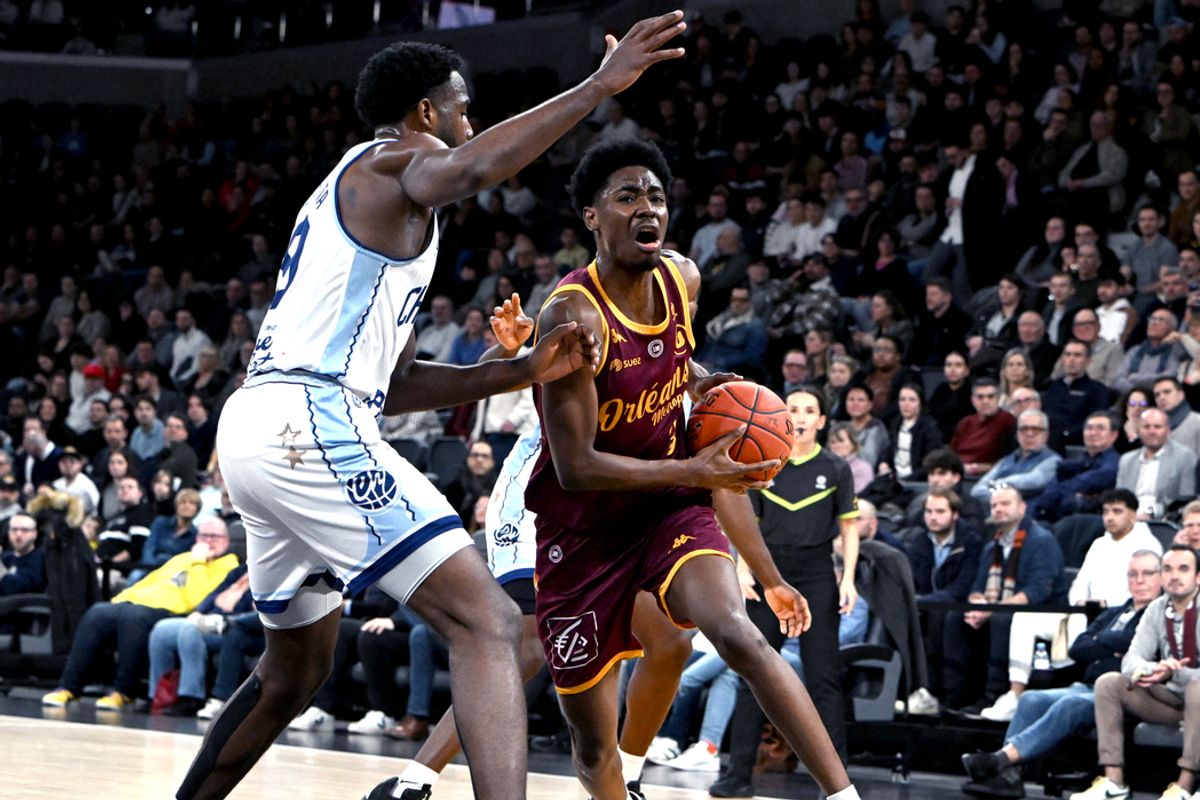 Orléans loiret basket et roanne se retrouvent à co'met, pour le 
