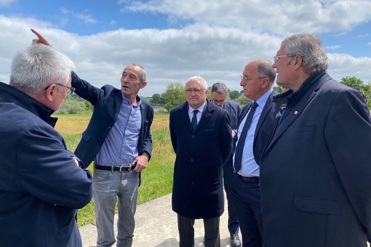 Trois sénateurs étaient à Cuffy pour parler prévention des inondations et taxe Gemapi