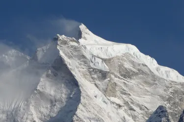 Trois alpinistes français portés disparus après une avalanche au Népal