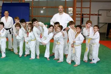 Vingt-trois judokas au stage multisports