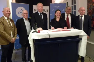 La Région signe un contrat avec Saint-Pourçain/Limagne