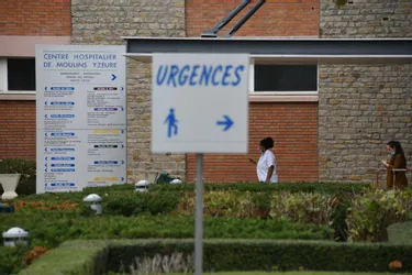 Covid-19 : presque 3.500 personnes en réanimation, 224 nouveaux décès, ce samedi, en France