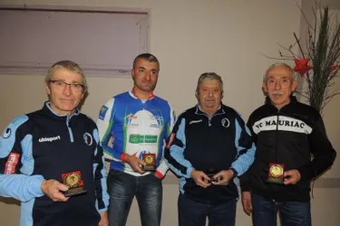 Médailles et galette au Vélo Club Mauriacois