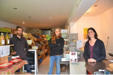 Inauguré en juin 2014, le magasin participatif de la rue de Lavaud fêtera, mardi, ses deux ans