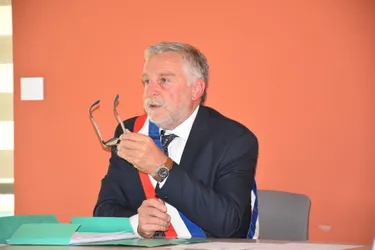 Bernard Corre élu maire de Creuzier-le-Vieux (Allier) 43 ans après son père