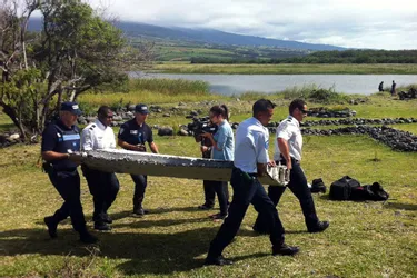 "Très fortes présomptions" que le débris provienne bien du MH370