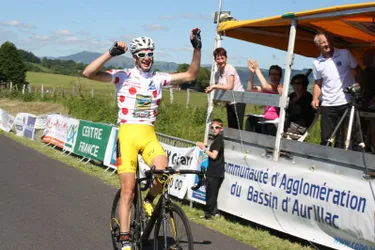 8e Tour de la CABA : Lamiraud (Team Pro Immo Nicolas Roux) au sommet