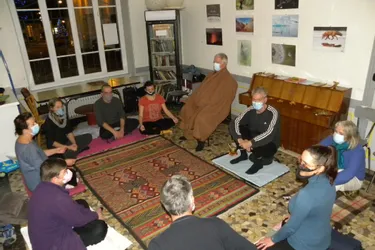 Un atelier méditation au Caquetoire