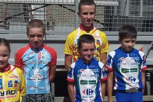 Les jeunes cyclistes cantaliens en action en Haute-Savoie