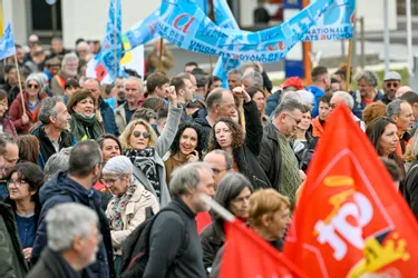 Forte mobilisation contre la réforme des retraites dans le Cantal : "Macron méprise les Français, nous sommes outrées"