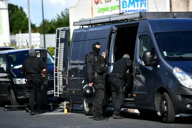 L'homme retranché chez lui à Brive (Corrèze) a été interpellé, aucune victime n'est à déplorer
