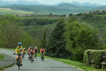 Envie de vous mettre au vélo ? Les conseils de 53douze, spécialisé dans les stages cyclistes à Issoire (Puy-de-Dôme)