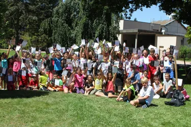 Une centaine d’écoliers d’Ambert, Viverols et Marsac-en-Livradois se sont réunis pour la Récré