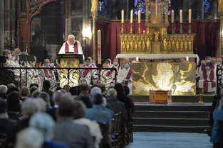 Obsèques de Mgr Simon à Clermont-Ferrand : hommage à « un pasteur en dialogue avec les hommes et les femmes de son temps »