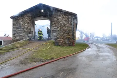 Quinze pompiers mobilisés sur un feu de bâtiment agricole