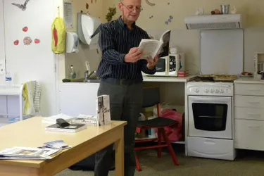 Un après-midi lecture avec Pascal Descos à la maison de retraite