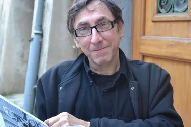 L’écrivain Pascal Dally, alias Calou, est en résidence d’auteur dans le Brivadois