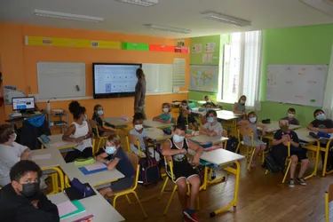 Un écran numérique interactif a pris place à l’école élémentaire