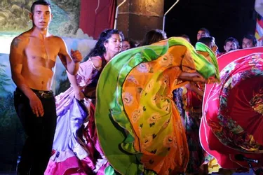 Le festival international de danses se poursuit, avec notamment une troupe du Sri Lanka