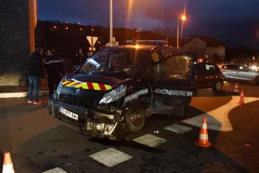 Prison ferme pour l'automobiliste qui avait pris la fuite avec une voiture de gendarmerie en Haute-Loire