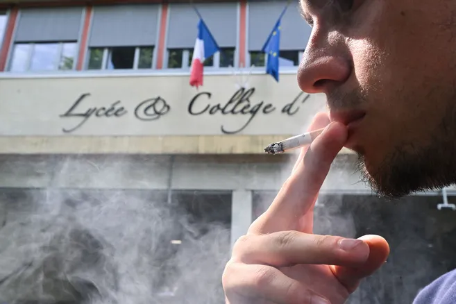 J'irai fumer plus loin