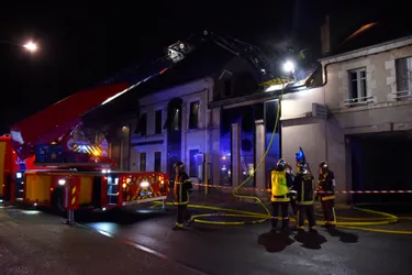 Un incendie détruit le premier étage et les combles d'un immeuble de l'avenue de la République à Montluçon (Allier)