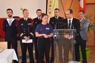 Une convention pour sensibiliser les lycéens de Jean-Monnet à Yzeure aux métiers de la Marine