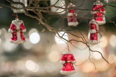 Cantal : des décorations de Noël fauchées dans un jardin