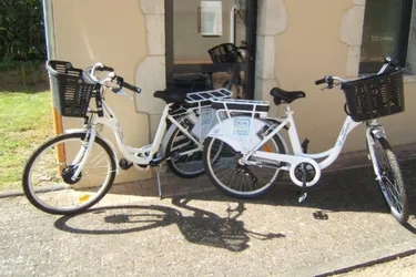 Deux vélos électriques mis à disposition gratuitement à la mairie