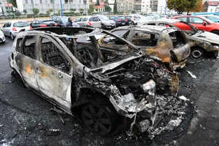 Des véhicules incendiés dans le centre-ville de Clermont-Ferrand cette nuit