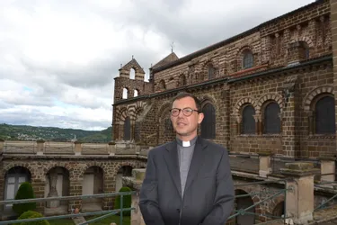 Recteur de la cathédrale du Puy-en-Velay, le père Gobilliard, futur évêque à Lyon