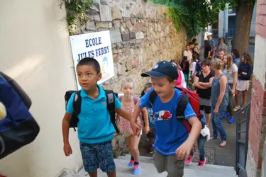 A Brioude, la répartition entre les deux écoles restantes en septembre 2018 s'organise déjà