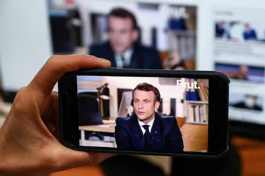 Macron parle cash sur Brut : violences, discriminations, aide aux jeunes... Son intervention en cinq points