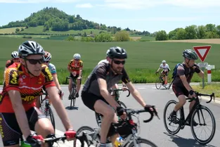 217 cyclistes ont découvert le tracé du Critérium du Dauphiné à Issoire (Puy-de-Dôme)