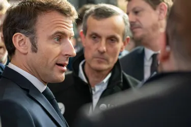 Retraites : Macron en appelle à la "responsabilité des oppositions"
