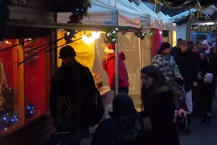 Le village de Noël ouvre ses portes cet après-midi