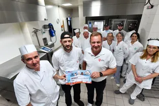 Trois cuisiniers du lycée Cabanis, à Brive (Corrèze), ont obtenu un 60/60 de Regis Marcon lors d'un concours régional