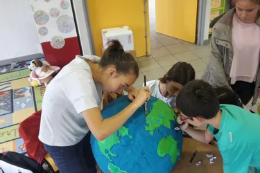 Les jeunes fabriquent des jeux pour aider à préserver la planète