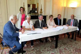 Le contrat de ruralité Haut-Cantal-Dordogne a été signé mercredi, à la sous-préfecture