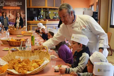 Une centaine d’enfants invités à l’école de boulangerie-pâtisserie de Christian Vabret