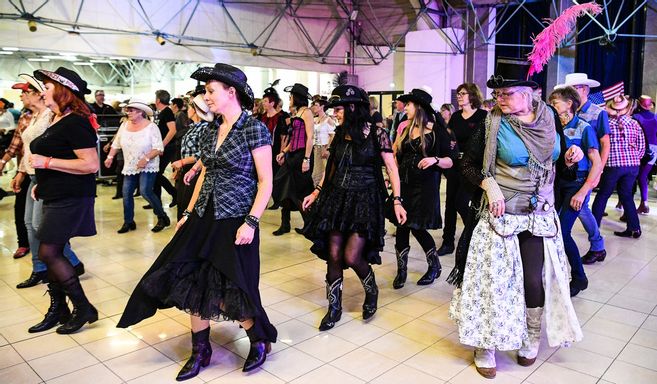 300 danseurs de country au Centre-expo de Nevers - Le Journal du Centre