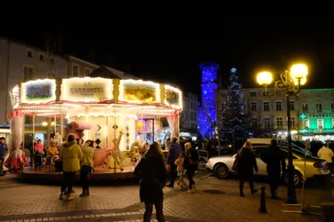Retour en images sur le lancement des illuminations de Noël d'Issoire